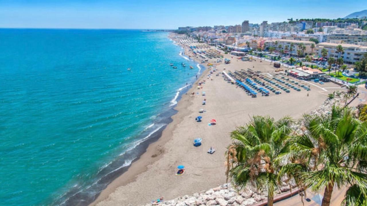Beachfront Apartment In La Cala De Mijas Luaran gambar