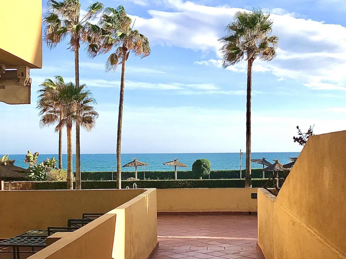 Beachfront Apartment In La Cala De Mijas Luaran gambar