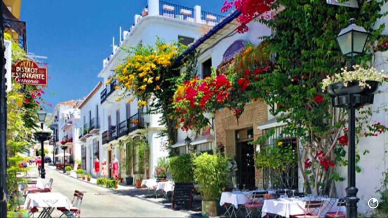 Beachfront Apartment In La Cala De Mijas Luaran gambar