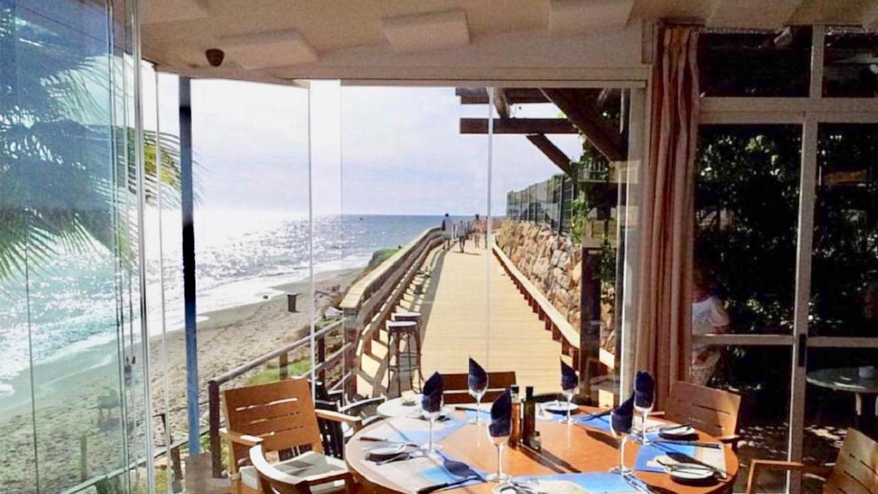 Beachfront Apartment In La Cala De Mijas Luaran gambar