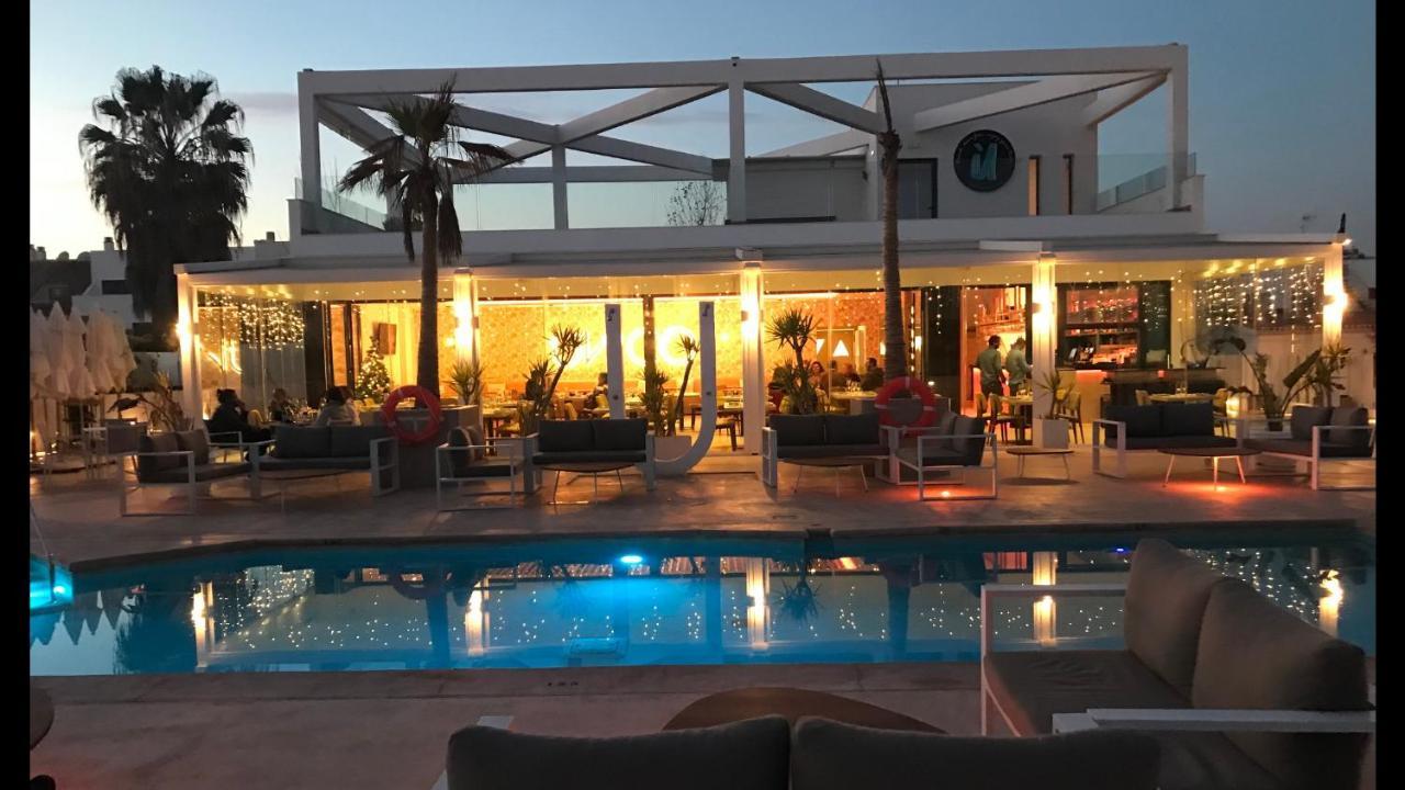Beachfront Apartment In La Cala De Mijas Luaran gambar