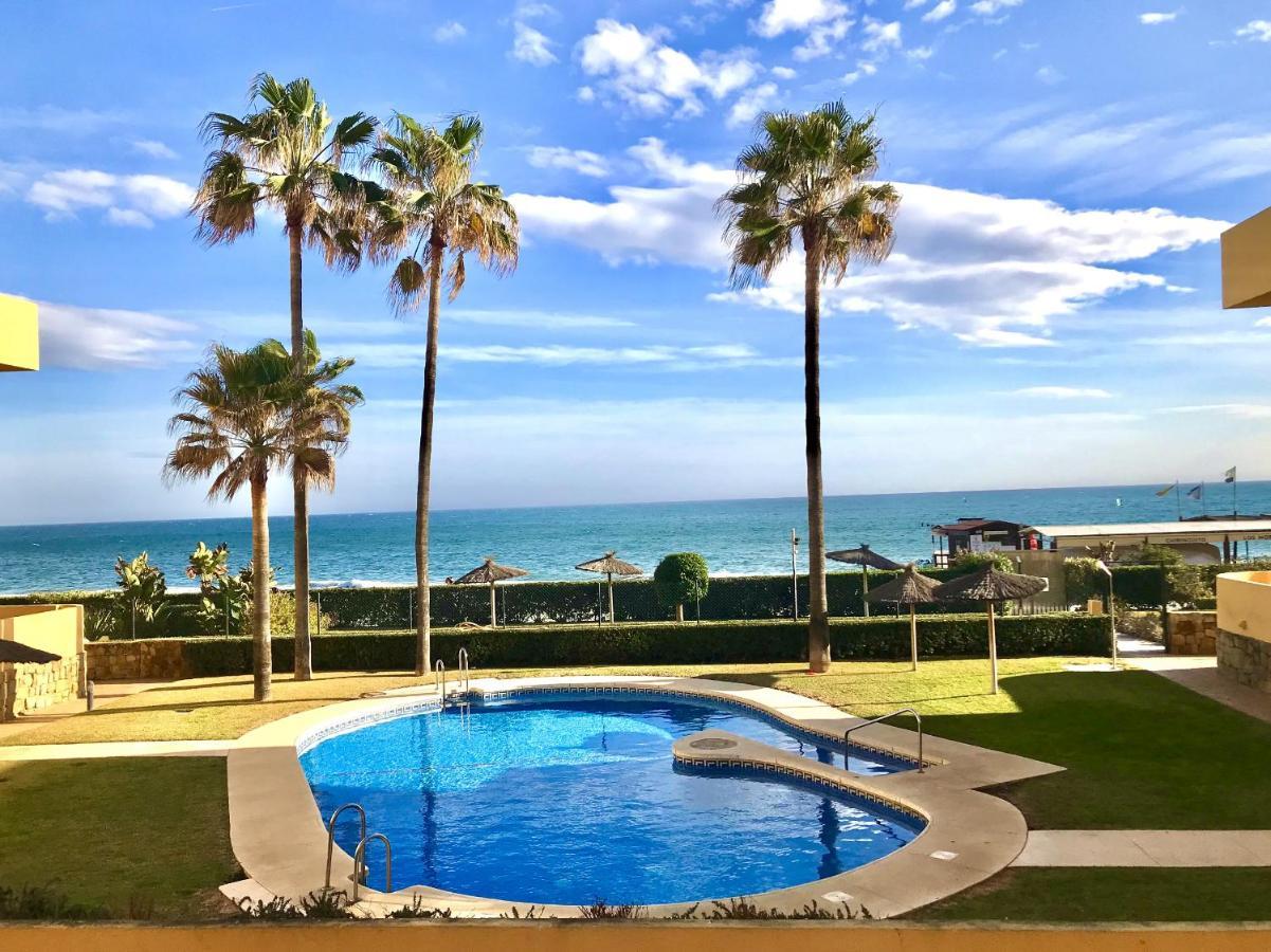Beachfront Apartment In La Cala De Mijas Luaran gambar