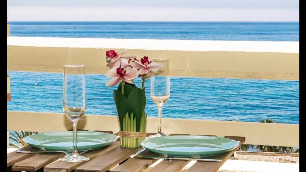 Beachfront Apartment In La Cala De Mijas Luaran gambar