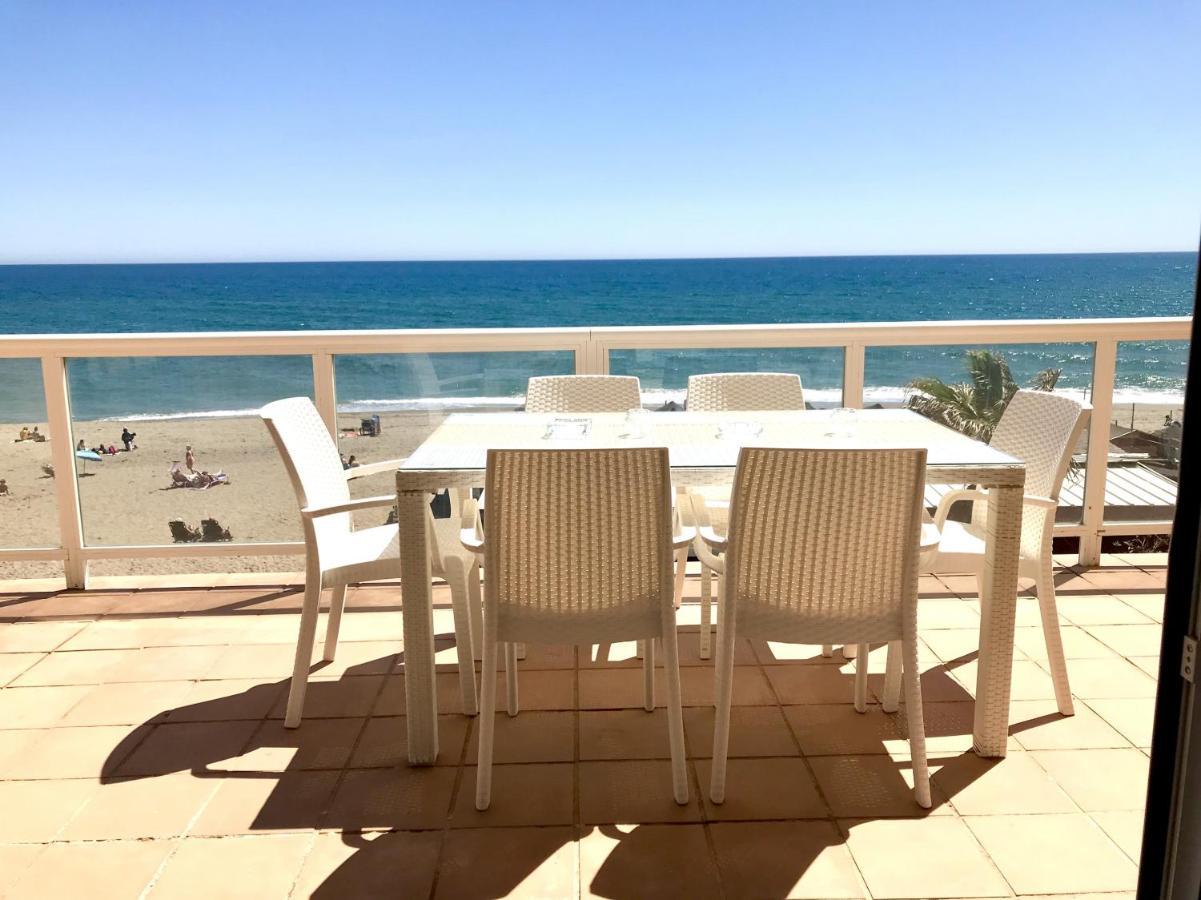 Beachfront Apartment In La Cala De Mijas Luaran gambar
