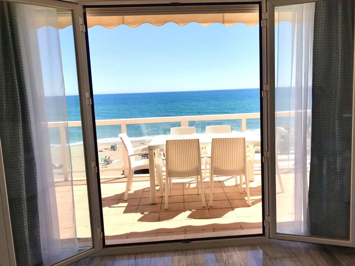 Beachfront Apartment In La Cala De Mijas Luaran gambar